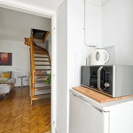 Urban Nest Radziwiłłowska 12 *